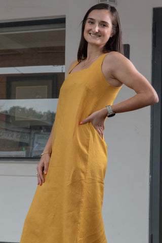 D-1 Elegant Square Neck Maxi Dress