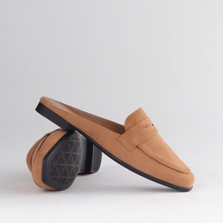 Froggie Open Back Loafer in tan — pair shown together